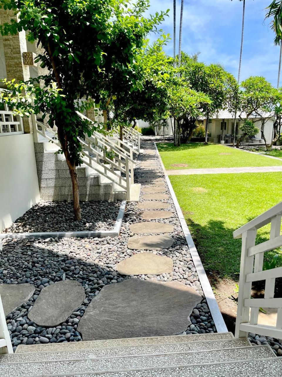 Dhauteya Villa Ambat Exteriör bild